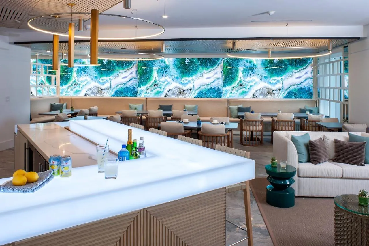 Driftwood Village Club Suites At Rum Point מלון דירות
